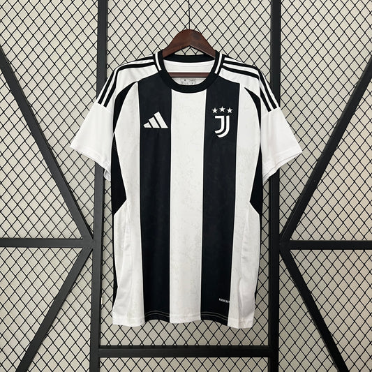 Juventus 2024-2025 Kit